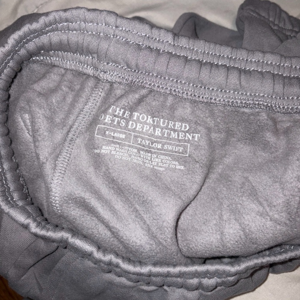 Taylor swift TTPD XL Gray Sweatpants with White Text - Picture 5 of 6